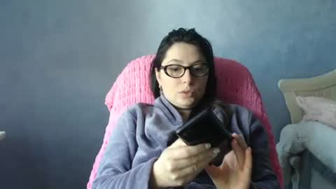 luckylinda23 online show from 17, 4, 2026