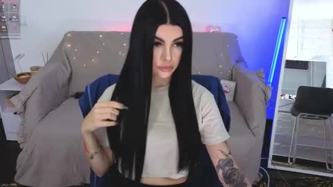 Monika online show from 26, 9, 2025