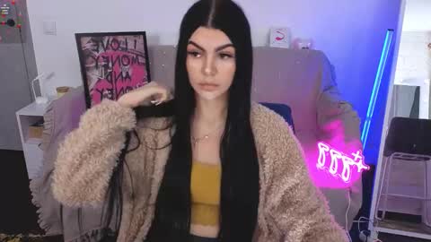 Monika online show from 27, 10, 2025