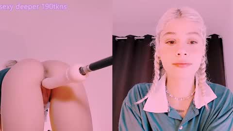 luckysapphire777 online show from 3, 1, 2025