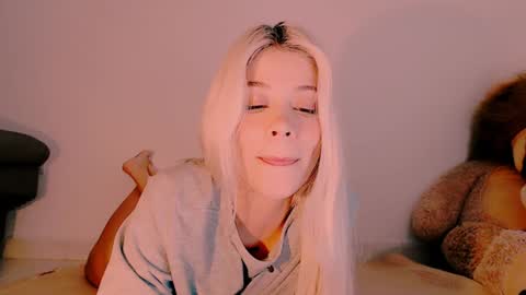 luckysapphire777 online show from 2, 2, 2025