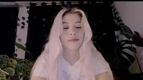 luckysapphire777 online show from 9, 10, 2025