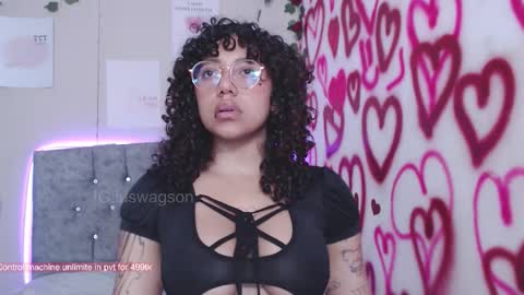 Snapshot of luckyswagson chatting on 6, 10, 2025 Luanis online show from 6, 10, 2025