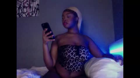 Snapshot of luckytonightx chatting on 2, 2, 2026 luckytonightx online show from 2, 2, 2026