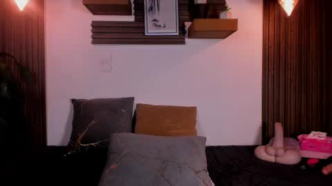Lucy online show from 30, 4, 2026
