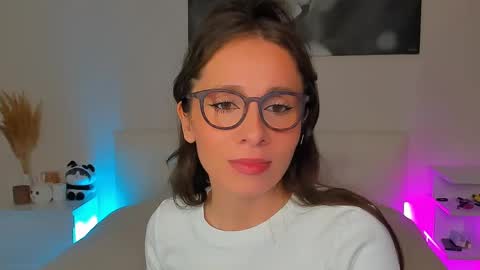 Snapshot of lucy__ray chatting on 23, 2, 2025 lucy__ray online show from 23, 2, 2025