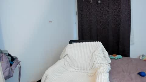 Snapshot of lucy_be chatting on 2, 12, 2024 Lucia online show from 2, 12, 2024