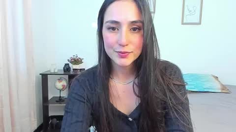 Snapshot of lucy_be chatting on 9, 9, 2025 Lucia online show from 9, 9, 2025
