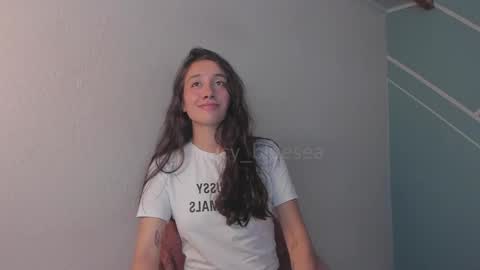 Lucy Herrera online show from 30, 4, 2026