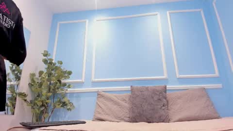 lucy_canel online show from 8, 11, 2025