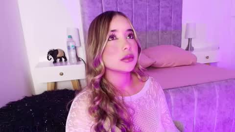 Snapshot of lucy_carson chatting on 4, 3, 2026 lucy online show from 4, 3, 2026