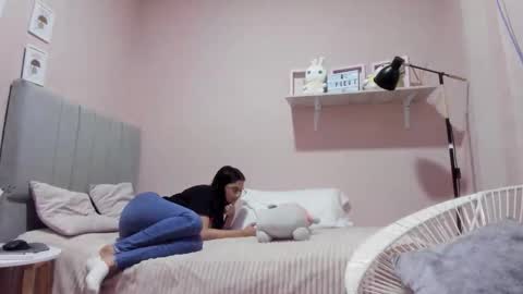 lucy_fox09 online show from 23, 10, 2025