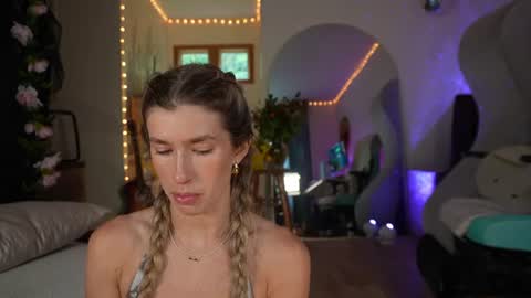 Lucy. online show from 5, 8, 2026