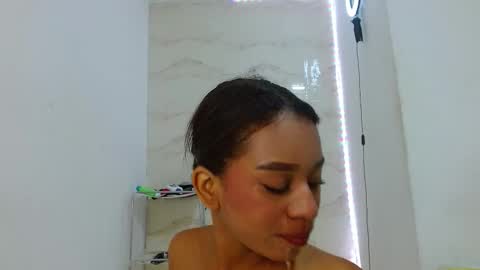 Snapshot of lucy_sluppy_hard chatting on 12, 3, 2026 lucy_sluppy_hard online show from 12, 3, 2026