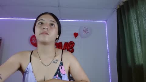 Snapshot of lucy_y_jacob chatting on 28, 9, 2025 lucy_y_jacob online show from 28, 9, 2025