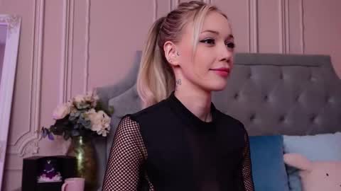 LucyAddison online show from 10, 1, 2026
