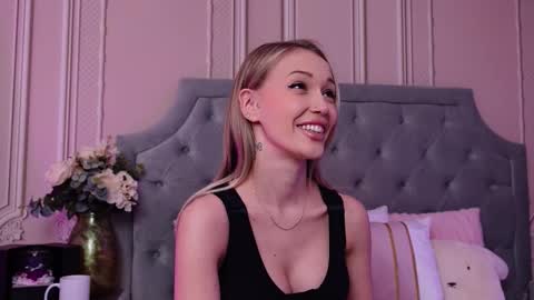 LucyAddison online show from 5, 3, 2026