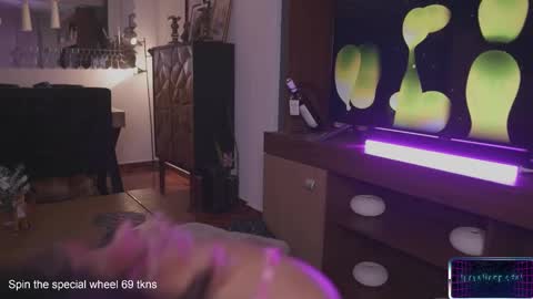 Lucy Alien  online show from 21, 12, 2024