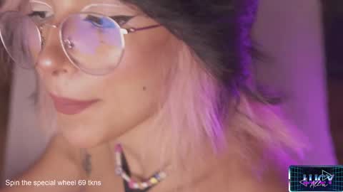 Lucy Alien  online show from 27, 1, 2025