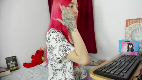 lucyblood online show from 16, 5, 2026