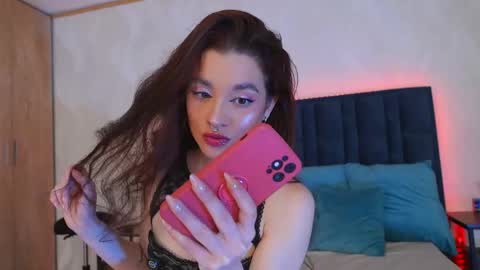 LucyDeLuca online show from 4, 5, 2026