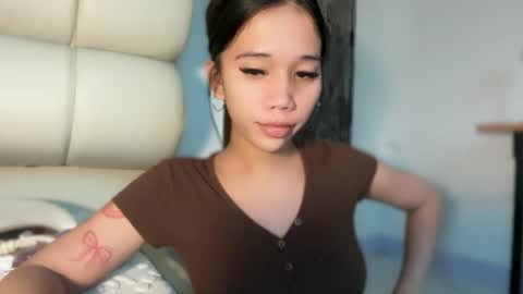 Snapshot of lucyforr chatting on 7, 7, 2026 lucyforr online show from 7, 7, 2026