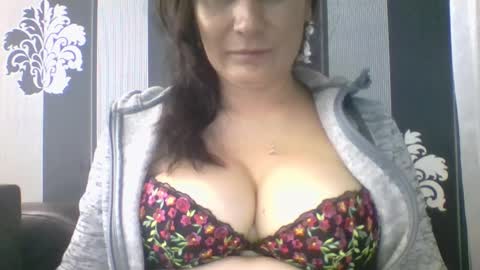 lucybylucy online show from 16, 9, 2025