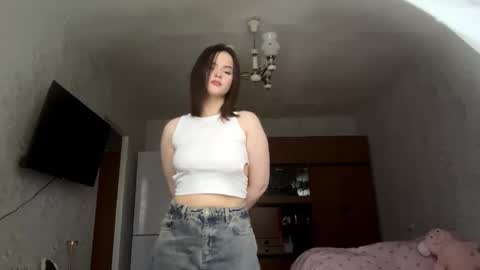 Snapshot of lucykillay chatting on 18, 10, 2025 Anna online show from 18, 10, 2025