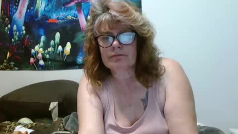lucylling online show from 15, 2, 2026