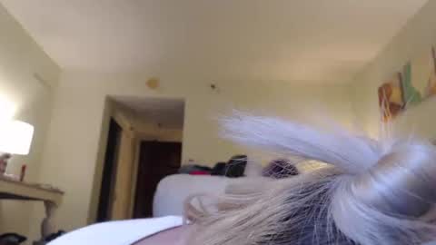 Lucy Loves Lookers online show from 25, 12, 2024