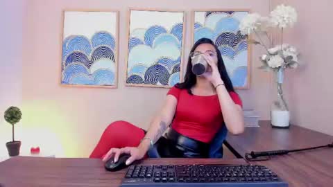 Lucy Liiu online show from 17, 7, 2026