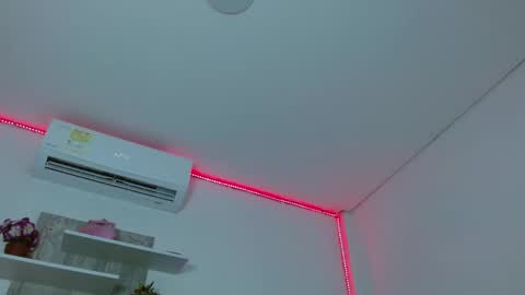 Snapshot of lucyy_start chatting on 1, 2, 2025 LUCY online show from 1, 2, 2025