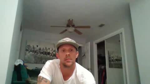 luiggii0904 online show from 1, 2, 2025