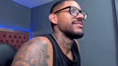 Luigi Vitale online show from 5, 2, 2025