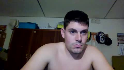 Snapshot of luis2423 chatting on 2, 11, 2025 A slave to the mistress.. un esclavo para las amas dominantes. online show from 2, 11, 2025