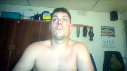 Snapshot of luis2423 chatting on 3, 8, 2026 A slave to the mistress.. un esclavo para las amas dominantes. online show from 3, 8, 2026