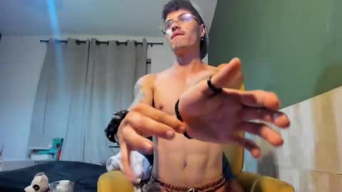 Luis AS online show from 27, 2, 2025