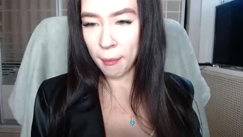 luisa lovedom online show from 9, 10, 2025