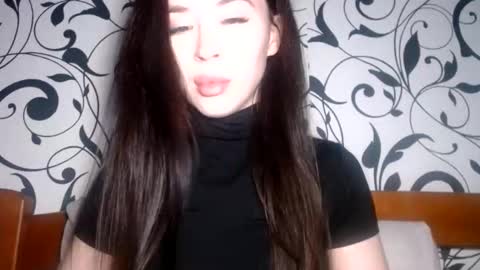 luisa lovedom online show from 7, 6, 2026