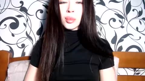 luisa lovedom online show from 9, 6, 2026