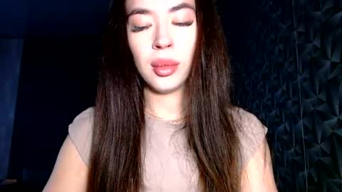 luisa lovedom online show from 31, 7, 2026