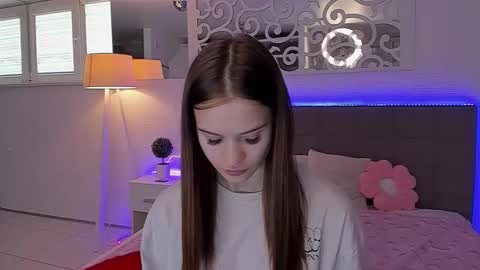 LuisaClover online show from 3, 5, 2026