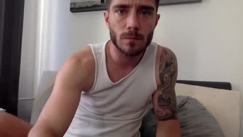 Snapshot of luisbadx chatting on 12, 1, 2025 Luis Badx online show from 12, 1, 2025