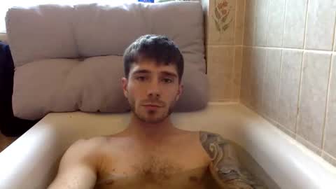 Snapshot of luisbadx chatting on 15, 11, 2025 Luis Badx online show from 15, 11, 2025