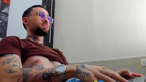 Snapshot of luke_davis01 chatting on 15, 2, 2025 LUKE online show from 15, 2, 2025