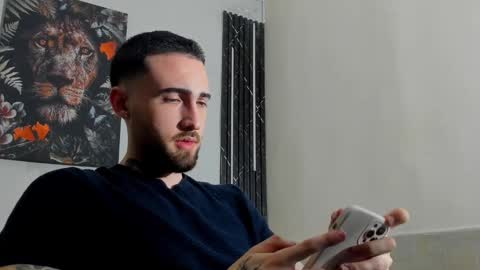 Snapshot of luke_davis01 chatting on 25, 2, 2025 LUKE online show from 25, 2, 2025