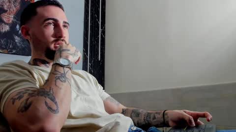 Snapshot of luke_davis01 chatting on 26, 2, 2025 LUKE online show from 26, 2, 2025