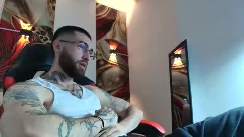 Snapshot of luke_davis01 chatting on 30, 9, 2025 LUKE online show from 30, 9, 2025