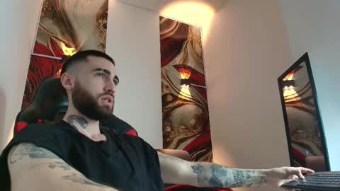 Snapshot of luke_davis01 chatting on 2, 10, 2025 LUKE online show from 2, 10, 2025