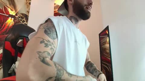 Snapshot of luke_davis01 chatting on 7, 10, 2025 LUKE online show from 7, 10, 2025